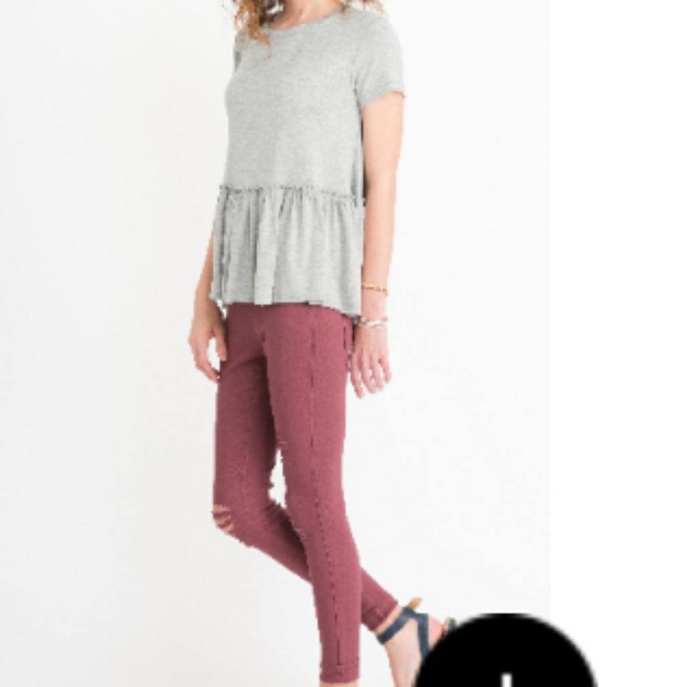 Relaxed ruffle tee